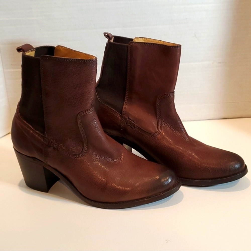 FRYE Janis Gore Pull-on Booties Sz 8B